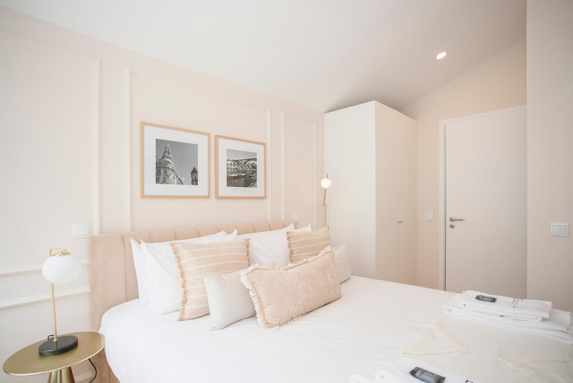Liiiving In Porto - Soho Urban Retreat Apartment ภายนอก รูปภาพ