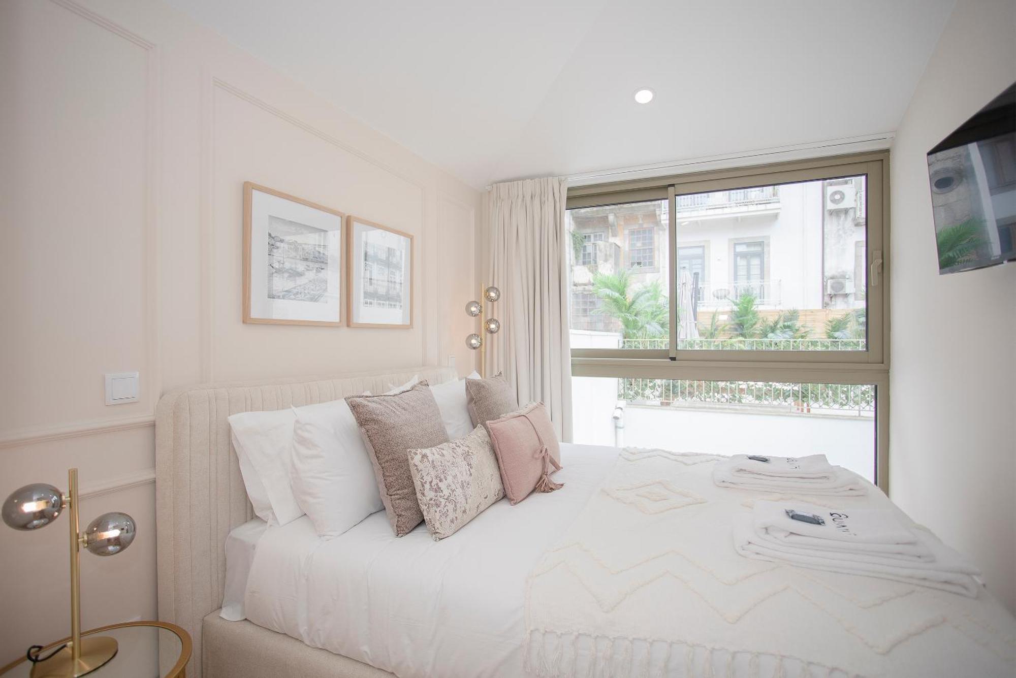 Liiiving In Porto - Soho Urban Retreat Apartment ภายนอก รูปภาพ